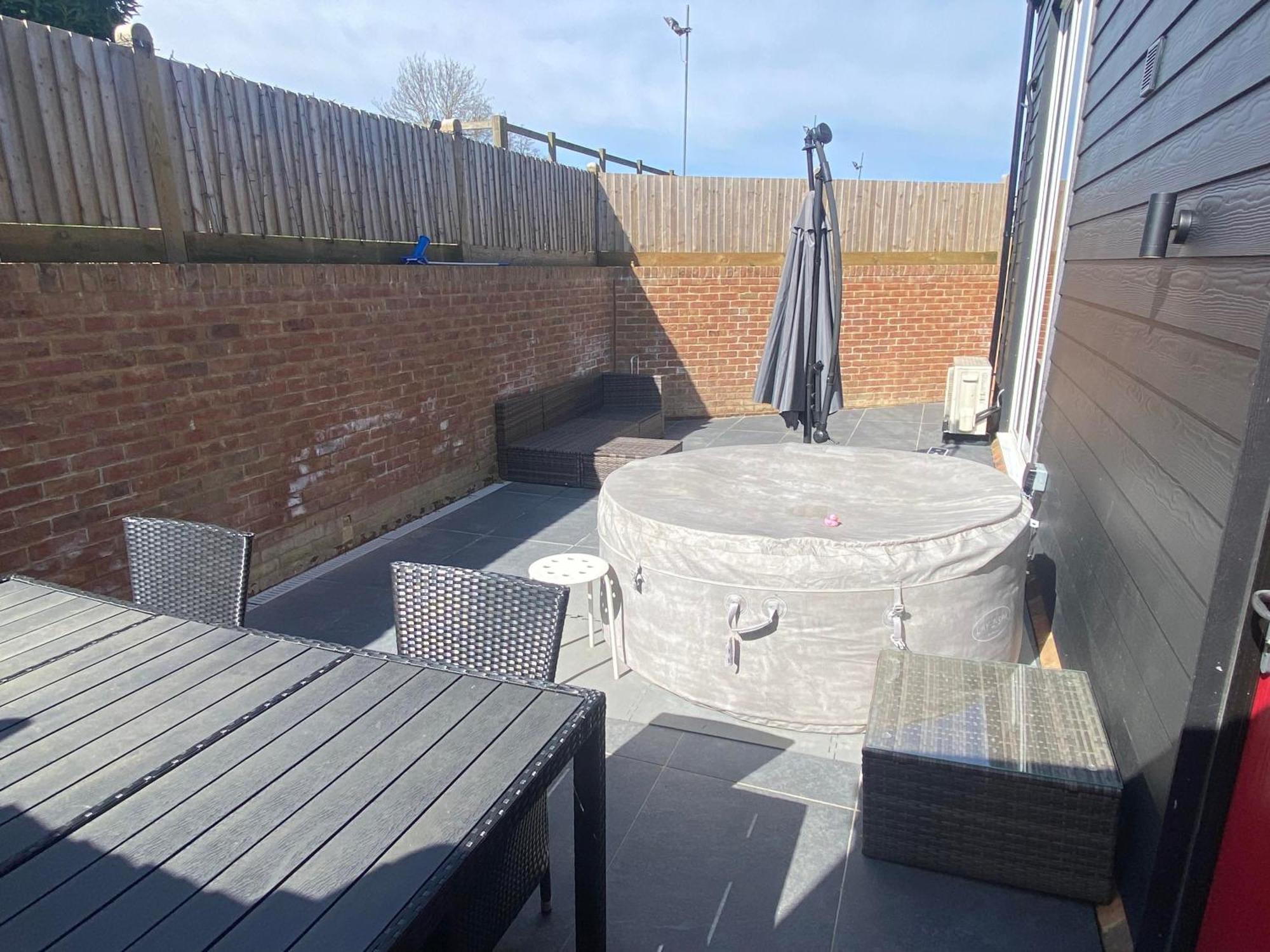 Poppy Faversham Apartment Boughton under Blean